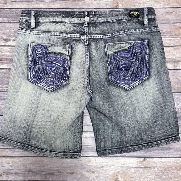 Akademiks Washed Out Black Gray Purple Embroidery Low Rise Bermuda Jean Short 34 - Picture 5 of 12
